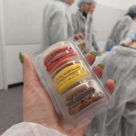 Экскурсия на фабрику по производству пирожных «макарон»