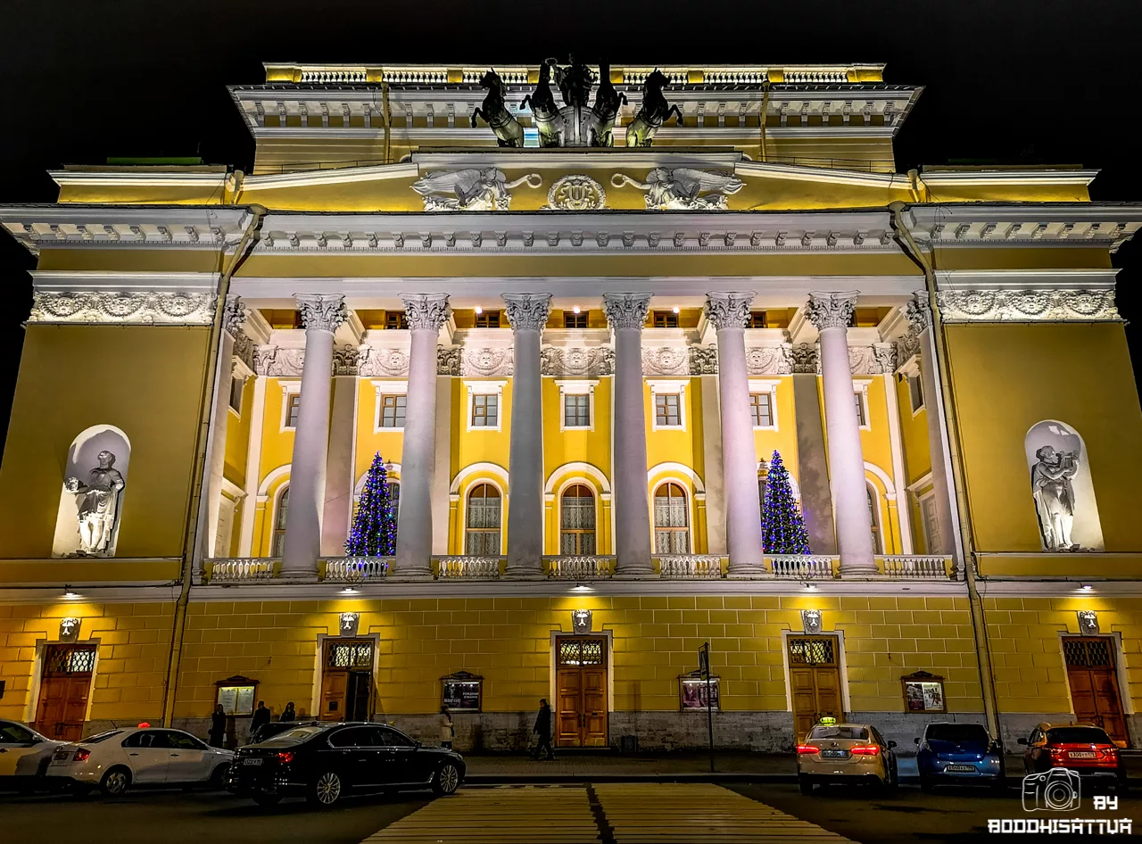 Пешеходная экскурсия «Театральный квартал» от Александринского театра
