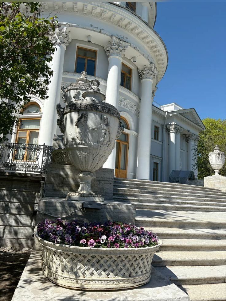 ЦПКиО: экскурсия в Елагиноостровский Дворец и Стеклодувную мастерскую